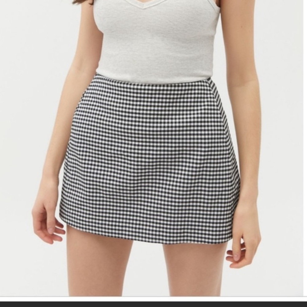 skirt plaid white and black